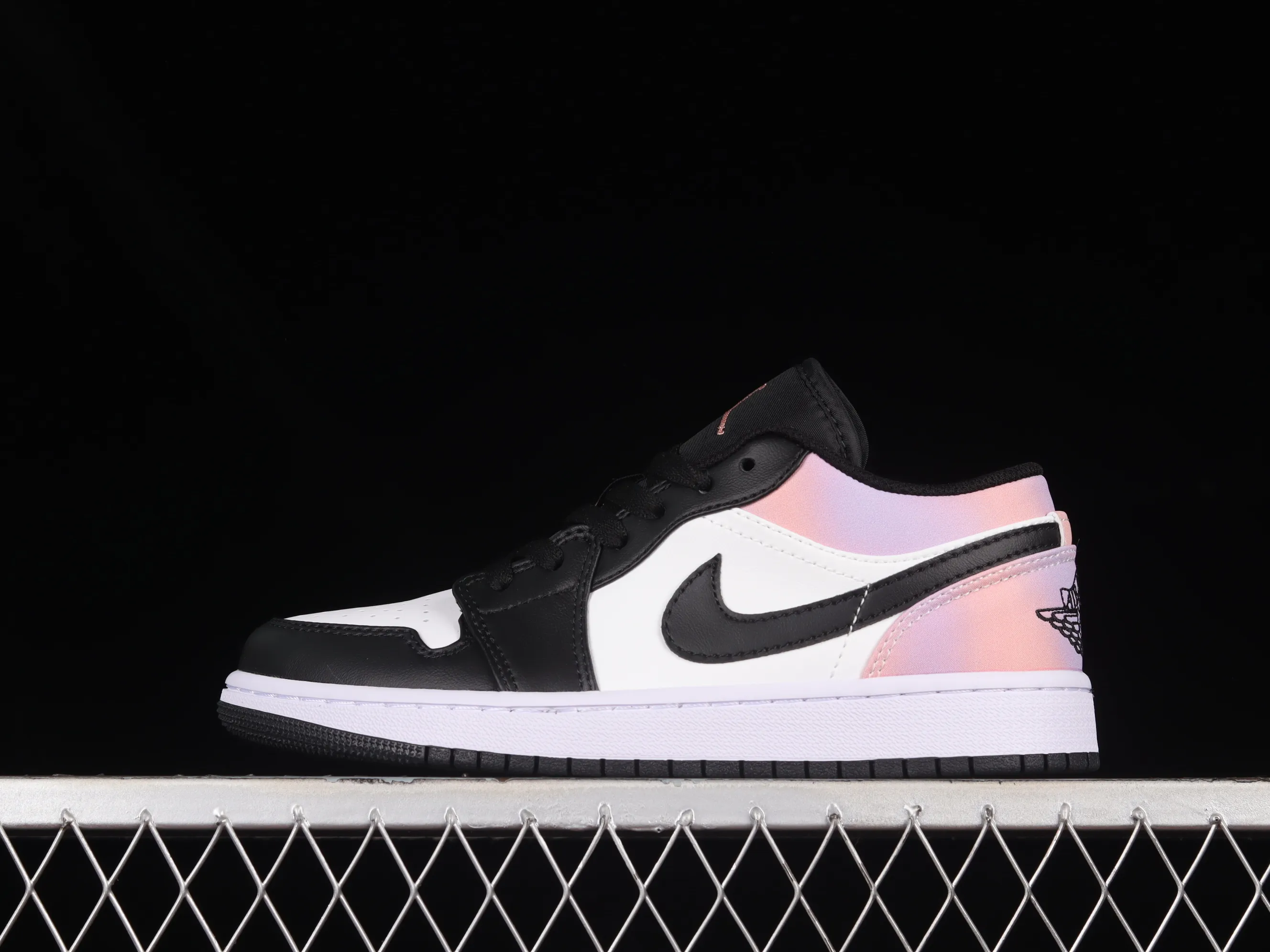 All categories Air Jordan Jordan series basketball shoes Air Jordan 1 Low Z version Air Jordan 1 Low AJ1 Joe 1 black and white laser cultural and leisure sports sneakers DQ2516-108